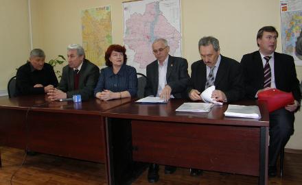 Слева направо: Резников ("Яблоко"), Жидков, Плетнева (КПРФ), Воробьев (объединенный демократический блок), Полежаев, Плотников (КПРФ)